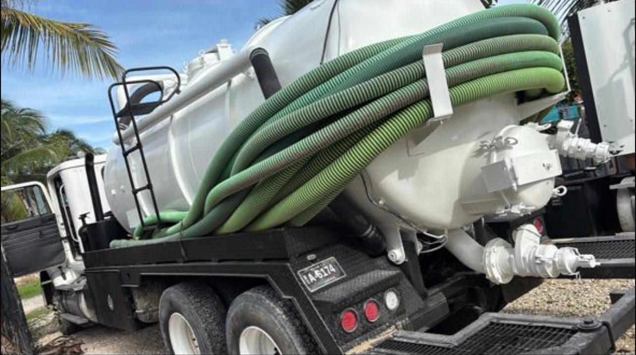 Professional vacuum hoses and equipment for septic system cleaning